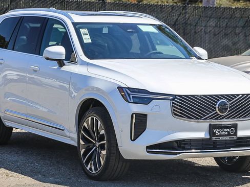 New 2025 Volvo XC90 T8 Plus w/ Protection Package Premier image 3