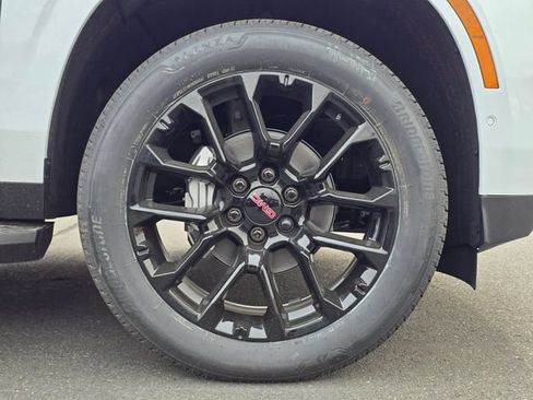 New 2026 GMC Yukon Denali AWD/4WD image 9