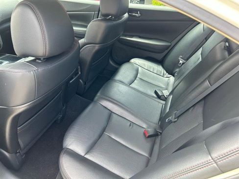 Used 2010 Nissan Maxima 3.5 SV w/ Cold Pkg FWD image 7