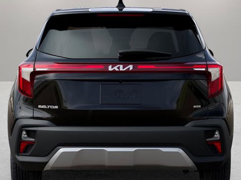 New 2026 Kia Seltos LX image 13