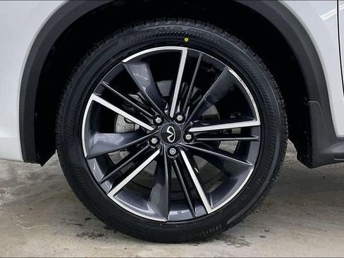 Certified 2023 INFINITI QX50 Sport AWD/4WD image 10