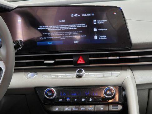 Certified 2023 Hyundai Elantra SEL w/ Convenience Package image 25