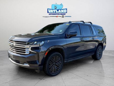 Used 2024 Chevrolet Suburban High Country AWD/4WD image 1