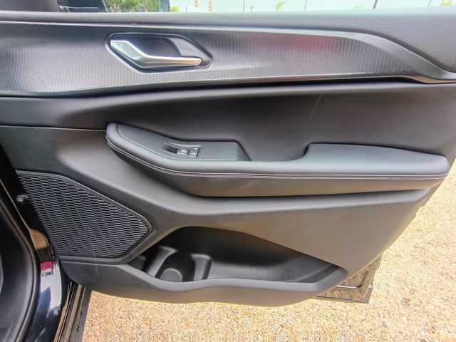 Used 2025 Jeep Grand Cherokee L Altitude RWD image 32