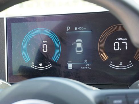 Used 2025 Hyundai Sonata SE FWD image 32