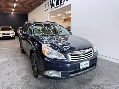 Used 2012 Subaru Outback 2.5i w/ Alloy Wheel Pkg AWD/4WD image 2