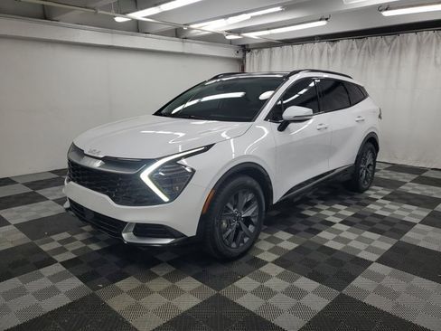 Used 2024 Kia Sportage SX image 3
