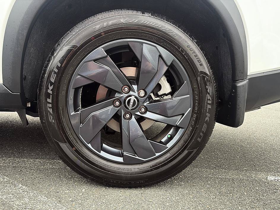 Certified 2026 Nissan Rogue SV FWD image 10