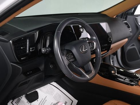 Used 2025 Lexus NX 250 FWD w/ Towing Package (2000 Lbs) image 23