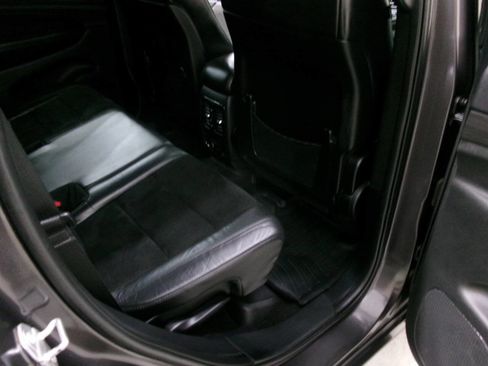 Used 2018 Jeep Grand Cherokee Altitude image 30