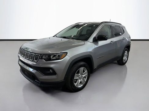 Used 2022 Jeep Compass Latitude w/ Convenience Group AWD/4WD image 6