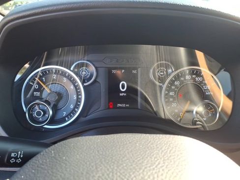 Used 2022 RAM 1500 Big Horn AWD/4WD image 17