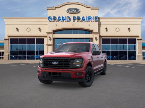 New 2026 Ford F150 XLT w/ XLT Black Appearance Package RWD image 31