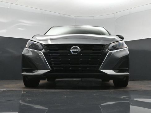 Used 2024 Nissan Altima 2.5 SV FWD image 45