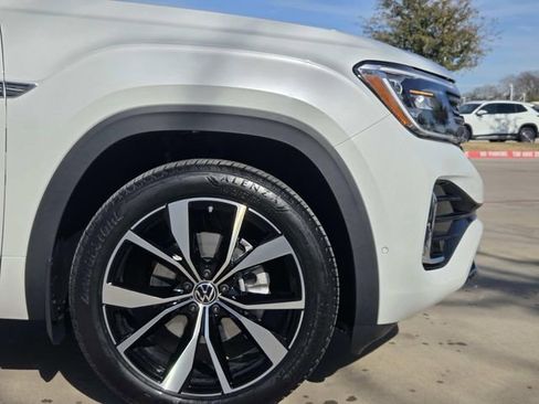 New 2026 Volkswagen Atlas Cross Sport SEL Premium R-Line image 8