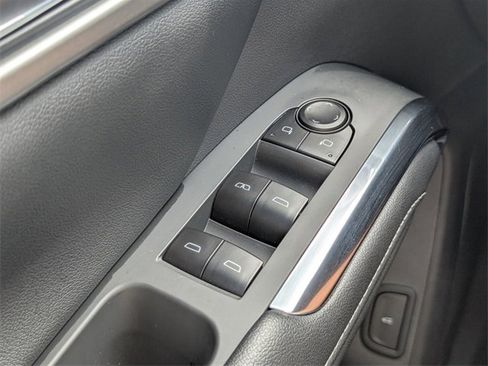 Certified 2025 Chevrolet Traverse LT w/ Driver Confidence Package image 22