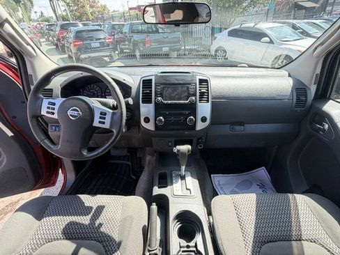 Used 2017 Nissan Frontier SV RWD image 11