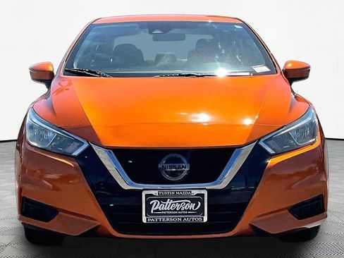 Used 2020 Nissan Versa SV FWD image 3