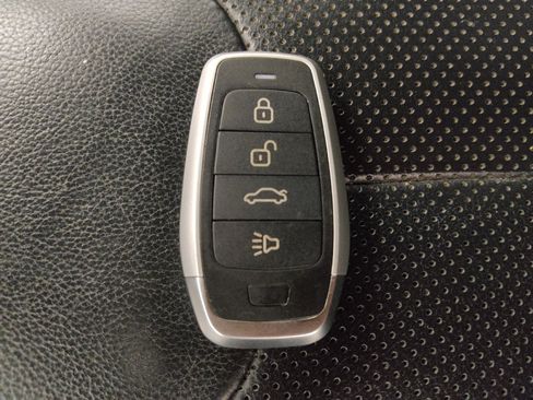 Used 2019 Hyundai Santa Fe FWD image 32