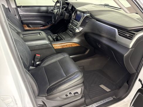Used 2019 Chevrolet Suburban Premier w/ RST 6.2L Performance Edition image 15