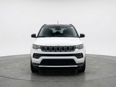 Used 2025 Jeep Compass Limited image 2