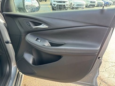 Used 2023 Buick Encore GX Select w/ Sport Touring Package FWD image 27