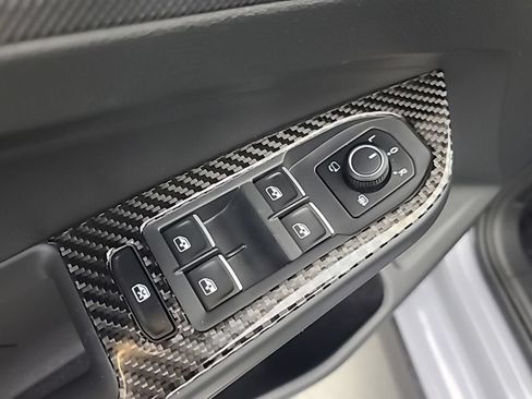 Used 2025 Volkswagen GTI SE FWD image 22