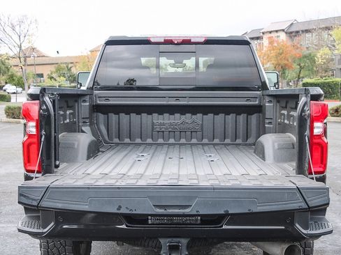 Used 2022 Chevrolet Silverado 3500 High Country image 22