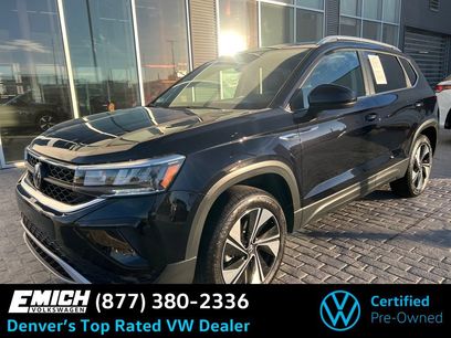 Certified 2024 Volkswagen Taos SE w/ Panoramic Sunroof Package