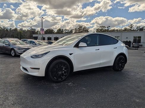 Used 2020 Tesla Model Y Performance image 7