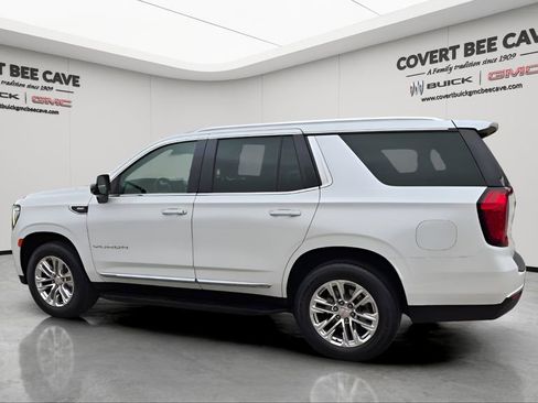 Used 2023 GMC Yukon SLT w/ SLT Premium Package image 6
