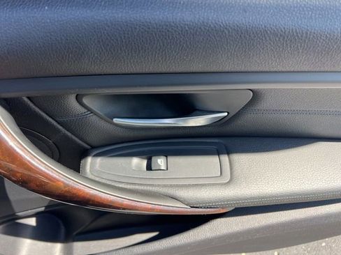 Used 2013 BMW 328i xDrive Sedan image 32