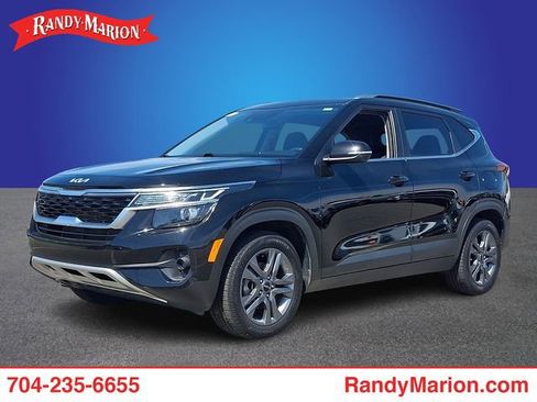 Used 2023 Kia Seltos S w/ Navigation Package FWD image 1