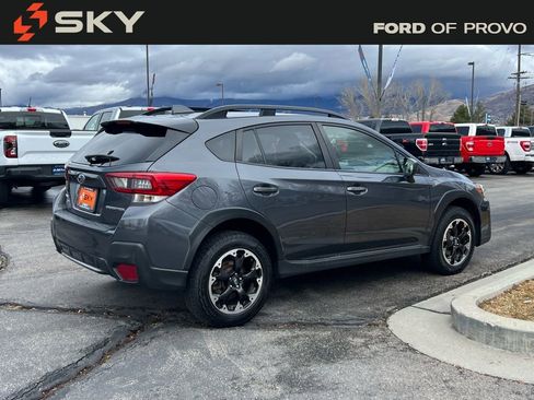 Used 2022 Subaru Crosstrek 2.0i Premium w/ Moonroof Package image 9