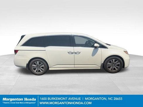Used 2016 Honda Odyssey Touring Elite image 6