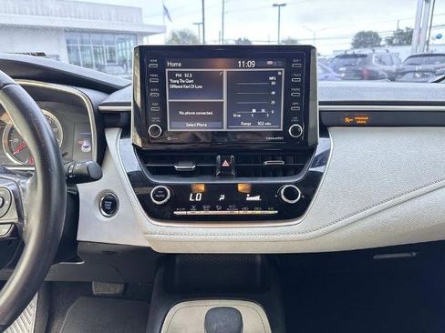 Used 2021 Toyota Corolla SE FWD image 25