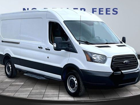 Used 2018 Ford Transit 250 image 3