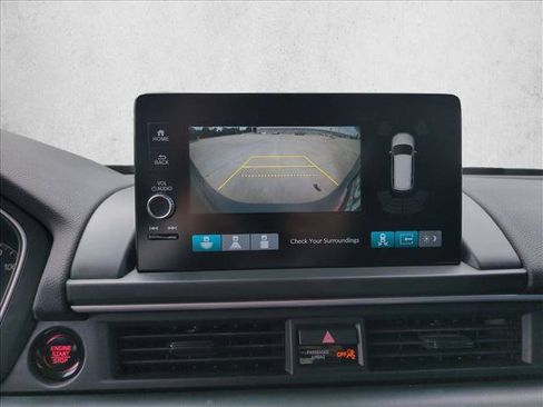 Used 2024 Honda Pilot Touring image 13