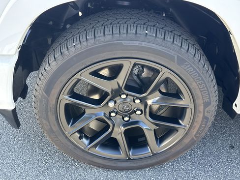 Used 2022 RAM 1500 Laramie image 14