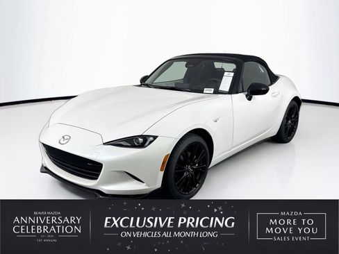 New 2026 MAZDA MX-5 Miata Club w/ Interior Package RWD image 1