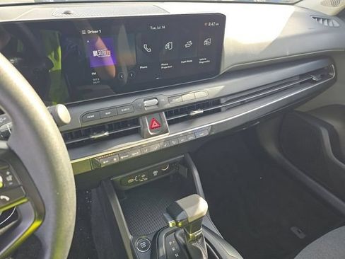 Used 2025 Kia K4 FWD image 7