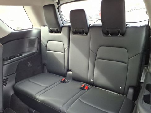 New 2026 Nissan Pathfinder Platinum image 6