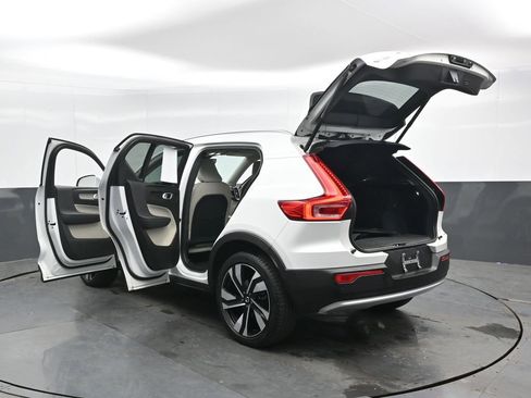 Used 2023 Volvo XC40 B5 Ultimate w/ Climate Package AWD/4WD image 49
