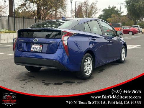 Used 2017 Toyota Prius One image 1
