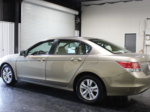 Used 2009 Honda Accord LX-P image 5