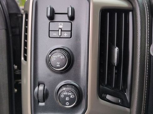 Used 2017 Chevrolet Silverado 1500 High Country AWD/4WD image 18