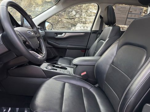 Certified 2022 Ford Escape Titanium w/ Class II Trailer Tow Package image 20