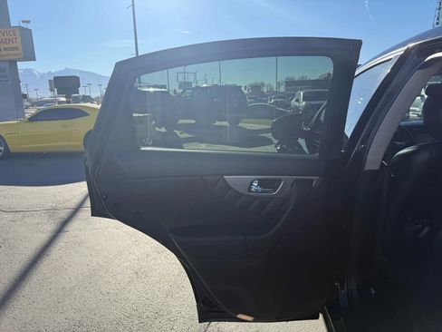 Used 2017 INFINITI QX70 3.7 image 26