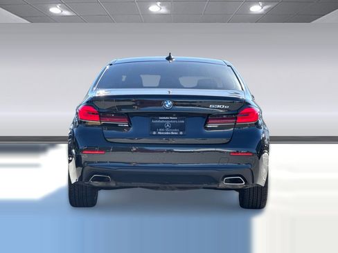 Used 2023 BMW 530e w/ Convenience Package RWD image 9
