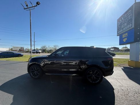 Used 2023 Land Rover Range Rover Sport SE Dynamic image 7